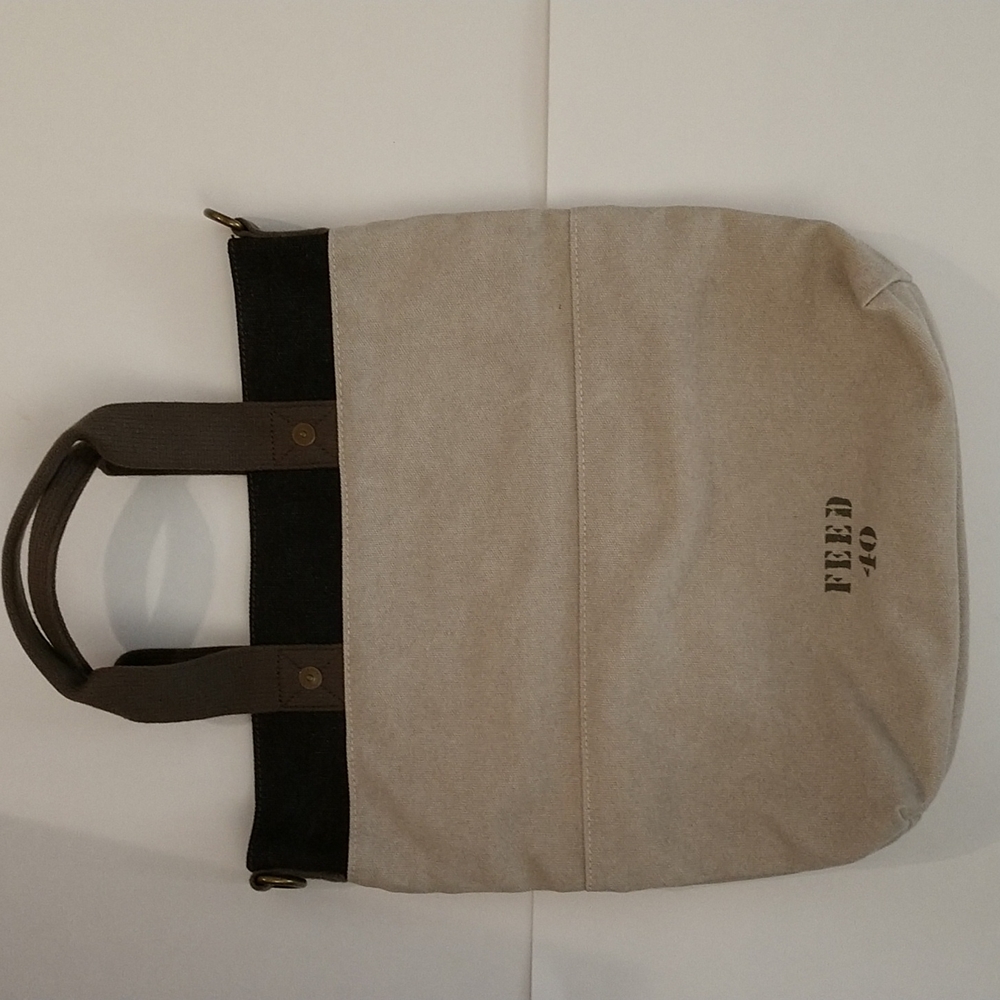 FEED Canvas Go To Bag & FREE Gift